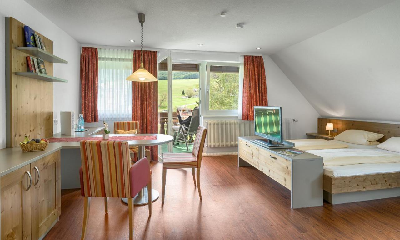 Hotel Zum Loewen - Unteres Wirtshaus Titisee-Neustadt